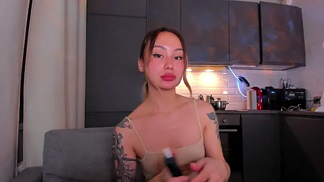 baobei03 online show from October 2025 05:02:02 PM