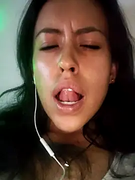 Queen Ashly online show from September 2025 02:14:01 AM