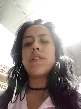 Queen Ashly online show from November 2025 02:11:02 AM