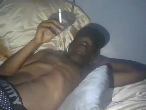 Snapshot of Nykho17 chatting on October 2025 09:43:02 PM Nykho17 online show from October 2025 09:43:02 PM