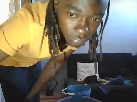 Snapshot of Nykho17 chatting on October 2025 08:14:02 AM Nykho17 online show from October 2025 08:14:02 AM