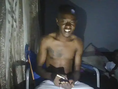 Snapshot of Nykho17 chatting on October 2025 08:13:02 PM Nykho17 online show from October 2025 08:13:02 PM