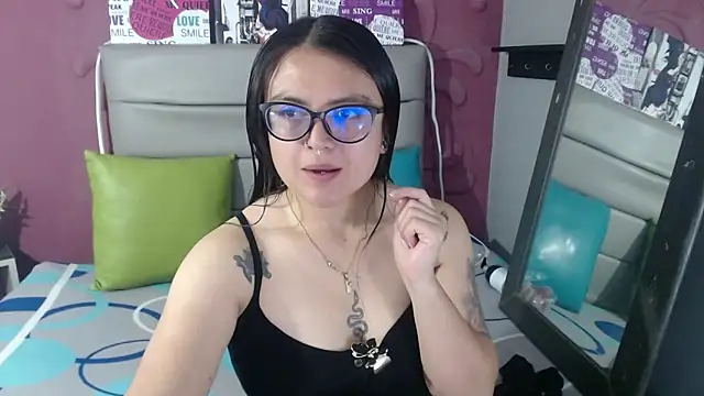 Snapshot of Cailing_Zu chatting on September 2025 07:24:02 PM Cailing Zu online show from September 2025 07:24:02 PM