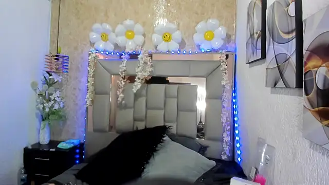 Candy Hott7 online show from October 2025 02:05:02 PM