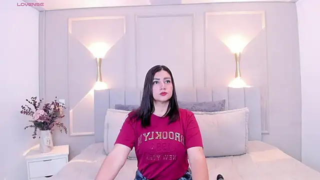 Snapshot of victoria_bourne chatting on February 2026 07:08:02 PM victoria bourne online show from February 2026 07:08:02 PM