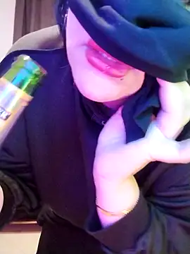 lilyan12 online show from April 2026 11:18:01 PM