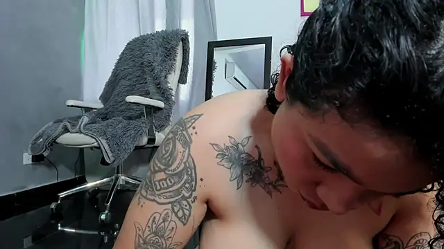 alexholyy online show from September 2025 01:12:01 PM