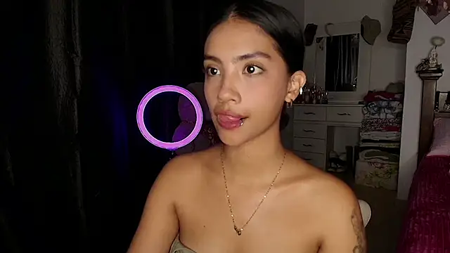 Snapshot of mia_yireth chatting on September 2025 12:44:02 AM mia yireth online show from September 2025 12:44:02 AM