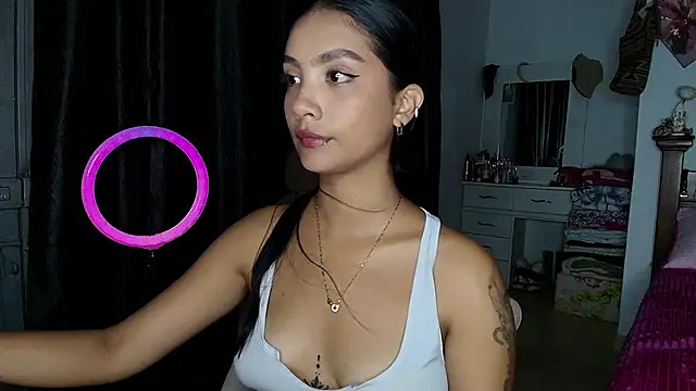 Snapshot of mia_yireth chatting on September 2025 12:22:02 AM mia yireth online show from September 2025 12:22:02 AM