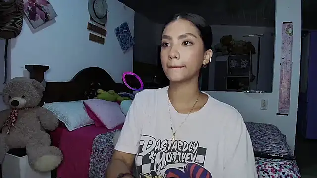 Snapshot of mia_yireth chatting on September 2025 12:22:02 AM mia yireth online show from September 2025 12:22:02 AM