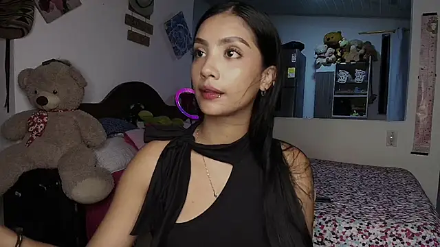 Snapshot of mia_yireth chatting on September 2025 11:28:02 PM mia yireth online show from September 2025 11:28:02 PM