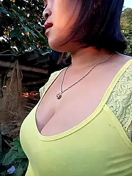 maycuc123 online show from October 2025 11:29:02 PM