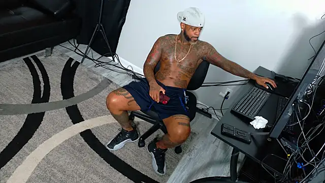 SLANGONDEMHOES online show from October 2025 12:44:02 PM