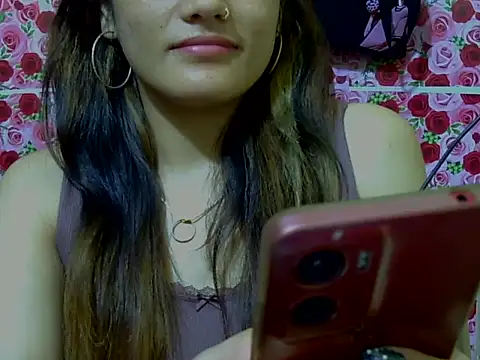 Snapshot of Amira90 chatting on September 2025 03:34:01 PM Amira90 online show from September 2025 03:34:01 PM