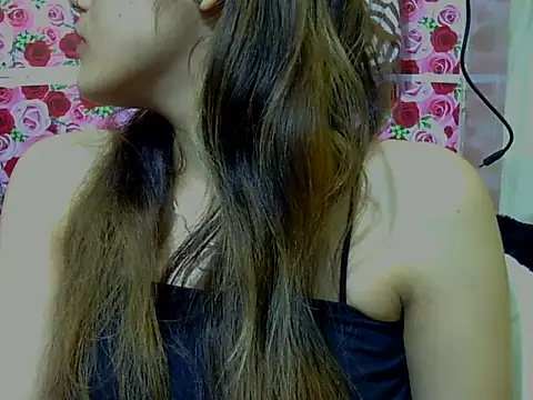 Snapshot of Amira90 chatting on September 2025 06:46:01 AM Amira90 online show from September 2025 06:46:01 AM