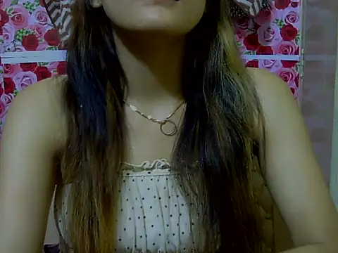 Snapshot of Amira90 chatting on September 2025 03:00:02 PM Amira90 online show from September 2025 03:00:02 PM