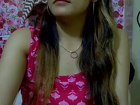 Snapshot of Amira90 chatting on September 2025 06:58:02 AM Amira90 online show from September 2025 06:58:02 AM