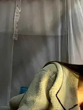 Hinne07 online show from December 2025 12:15:02 AM