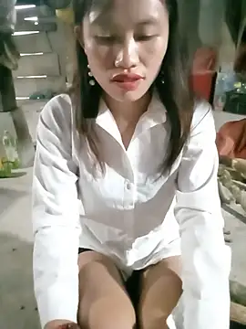 Snapshot of rubi_bae chatting on May 2026 11:56:02 PM rubi bae online show from May 2026 11:56:02 PM