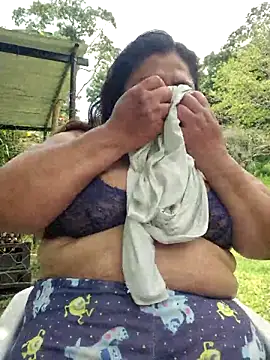 curvy diva  online show from March 2026 05:54:01 PM