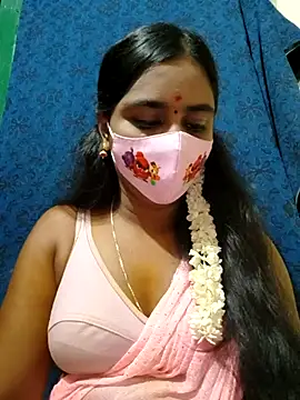 mini-queen online show from September 2025 02:27:01 PM