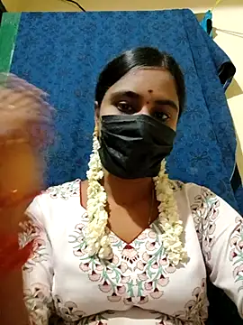 mini-queen online show from October 2025 05:23:02 PM