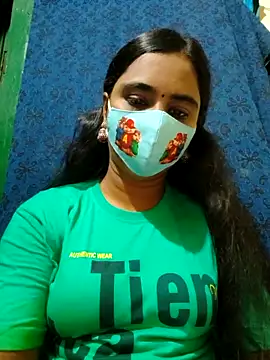 mini-queen online show from October 2025 04:30:02 PM