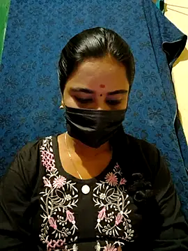 mini-queen online show from November 2025 03:03:02 PM