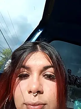 snow belle online show from October 2025 08:22:01 PM