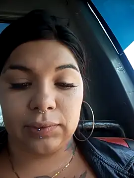 snow belle online show from November 2025 07:13:02 PM