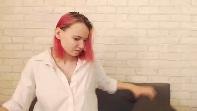 Ericha Stone online show from December 2025 01:22:02 AM