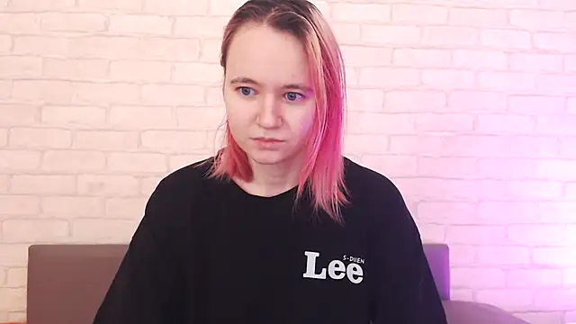 Ericha Stone online show from December 2025 01:23:01 AM