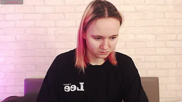 Ericha Stone online show from January 2026 01:18:01 AM