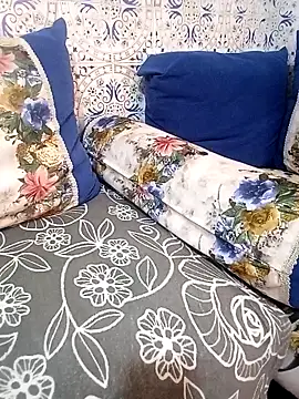 Mayamimi online show from September 2025 02:41:01 PM