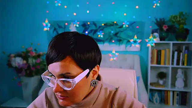 LauraDavidsons online show from September 2025 06:24:02 PM