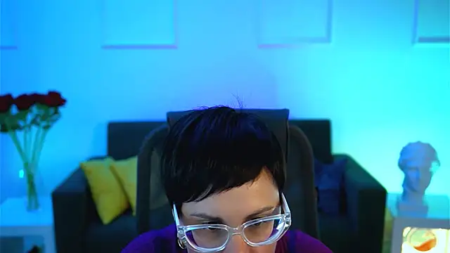 LauraDavidsons online show from October 2025 04:06:02 PM