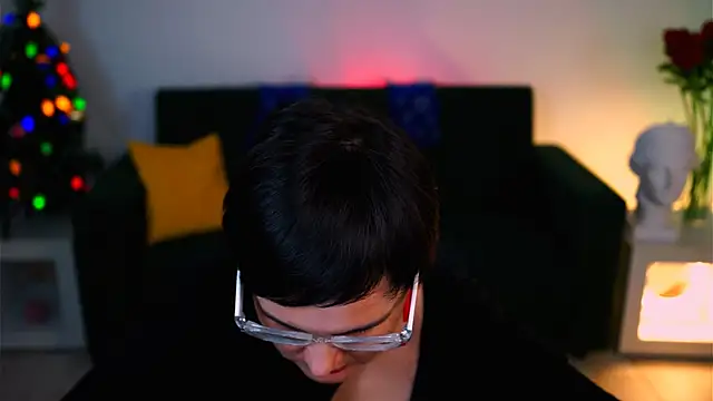 LauraDavidsons online show from January 2026 07:04:01 PM