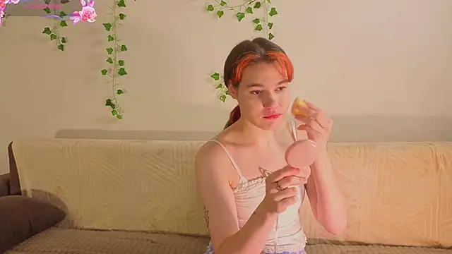 MauraSpurrier online show from September 2025 06:13:01 PM