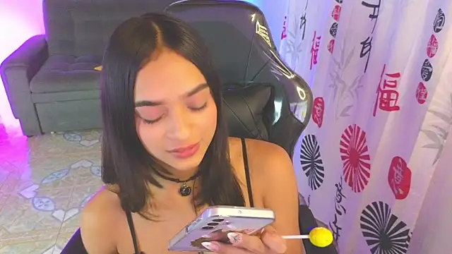 Gia flame  online show from September 2025 05:33:01 AM