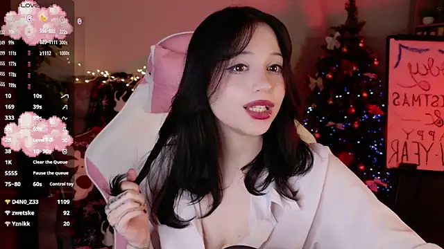 YourLittleDevil online show from December 2025 07:53:02 PM