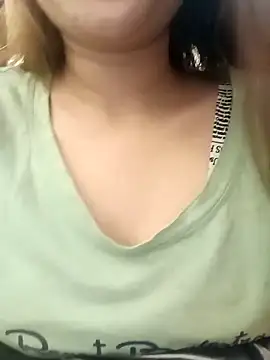 Snapshot of midnightmuse-03 chatting on October 2025 07:00:01 PM midnightmuse-03 online show from October 2025 07:00:01 PM