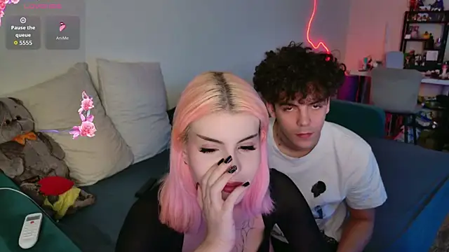 Alice18James online show from September 2025 06:31:02 PM