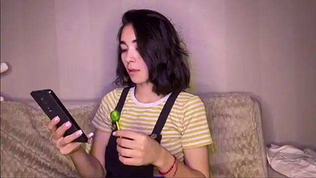 TAG MIGGI online show from September 2025 07:08:02 PM