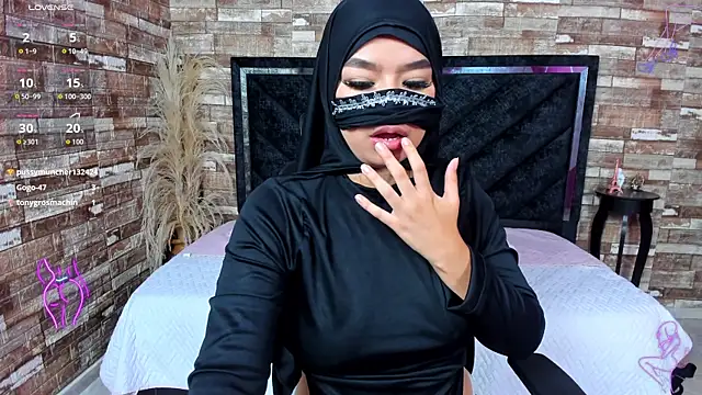 Amal Bakir online show from November 2025 12:47:01 AM