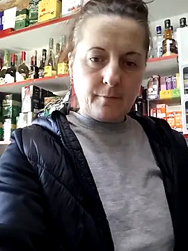 Fluturas2 online show from November 2025 11:00:01 AM