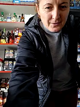 Fluturas2 online show from November 2025 10:47:01 AM