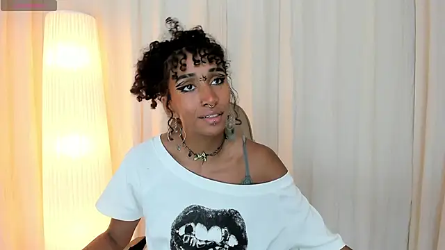 Snapshot of lynx_sun chatting on October 2025 05:33:01 PM lynx sun online show from October 2025 05:33:01 PM