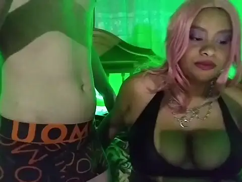 queencinnamon online show from October 2025 07:05:02 AM