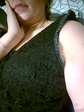 Carolinemiam online show from October 2025 03:20:02 AM