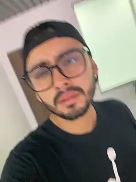 cristopher wallacee online show from October 2025 01:34:02 PM